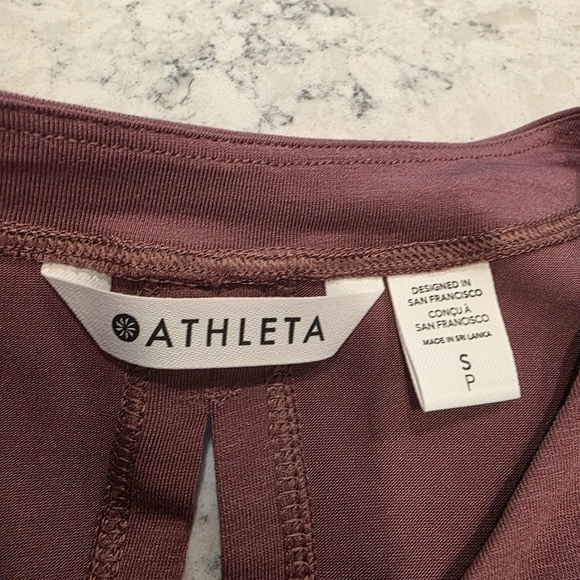 Athleta Studio Practice Muscle Tee Cap Sleeve Back Vent Size Small - Picture 5 of 13